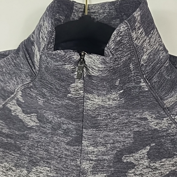 Lululemon Women's Outrun The Elements Half Zip Pullover Gray Camo Athletic Sz 4 - Picture 2 of 8